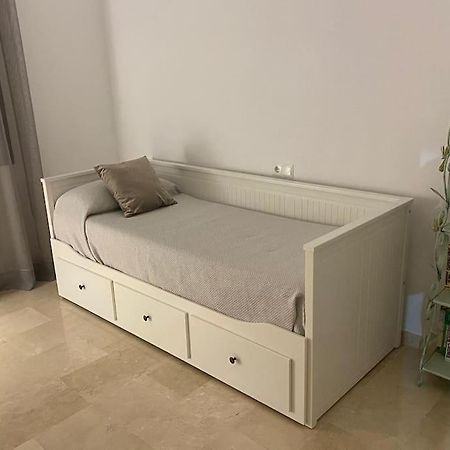 Central Estepona 3 Bed Apt With Pool And Parking Buitenkant foto