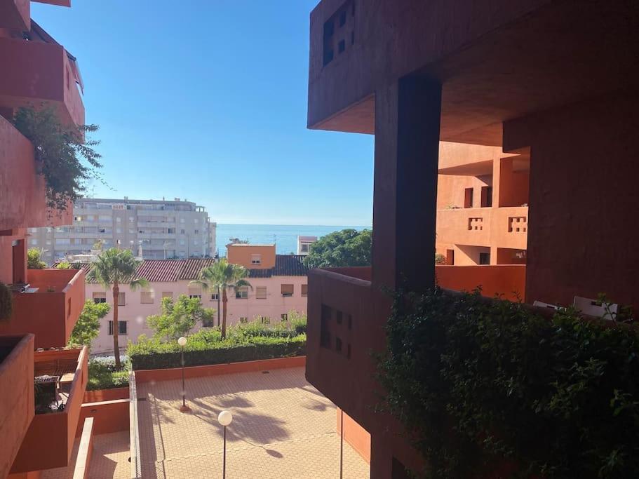 Central Estepona 3 Bed Apt With Pool And Parking Buitenkant foto