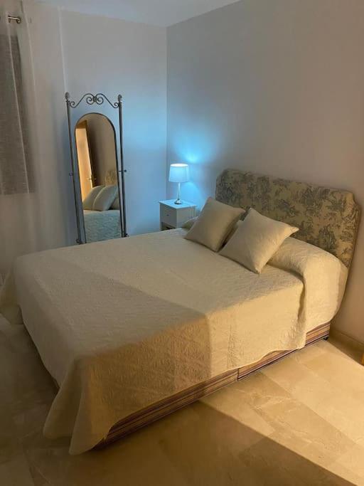 Central Estepona 3 Bed Apt With Pool And Parking Buitenkant foto