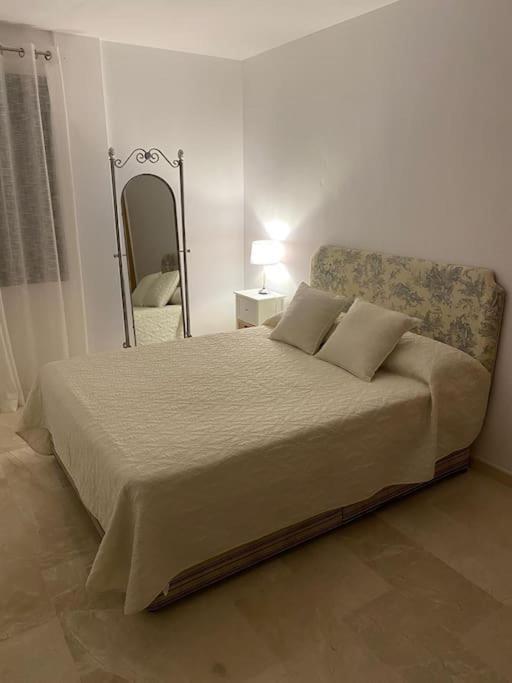 Central Estepona 3 Bed Apt With Pool And Parking Buitenkant foto