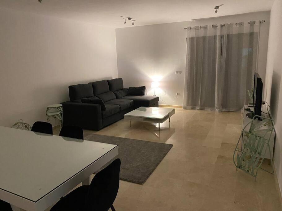 Central Estepona 3 Bed Apt With Pool And Parking Buitenkant foto