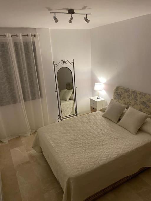 Central Estepona 3 Bed Apt With Pool And Parking Buitenkant foto