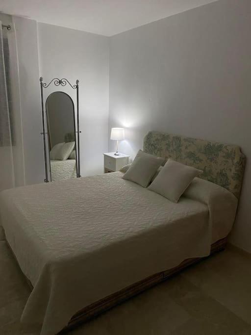 Central Estepona 3 Bed Apt With Pool And Parking Buitenkant foto